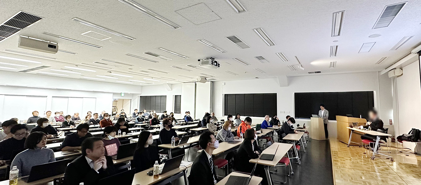 講師と教職員向けに、AIについての研修を行いました